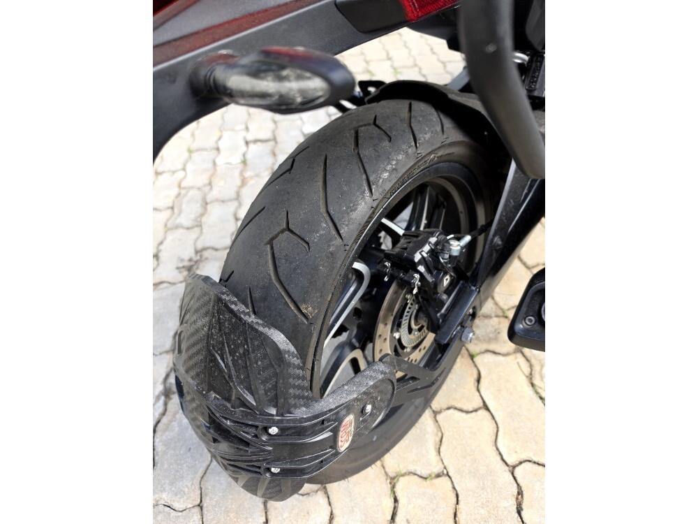 Bajaj Dominar