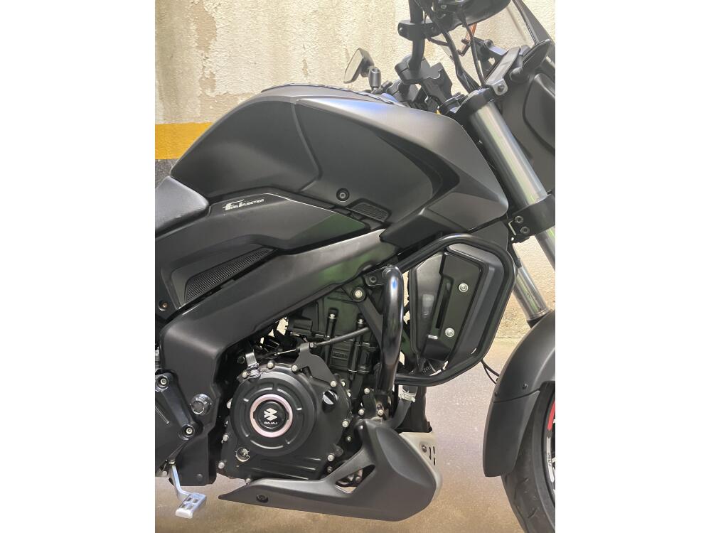 Bajaj Dominar