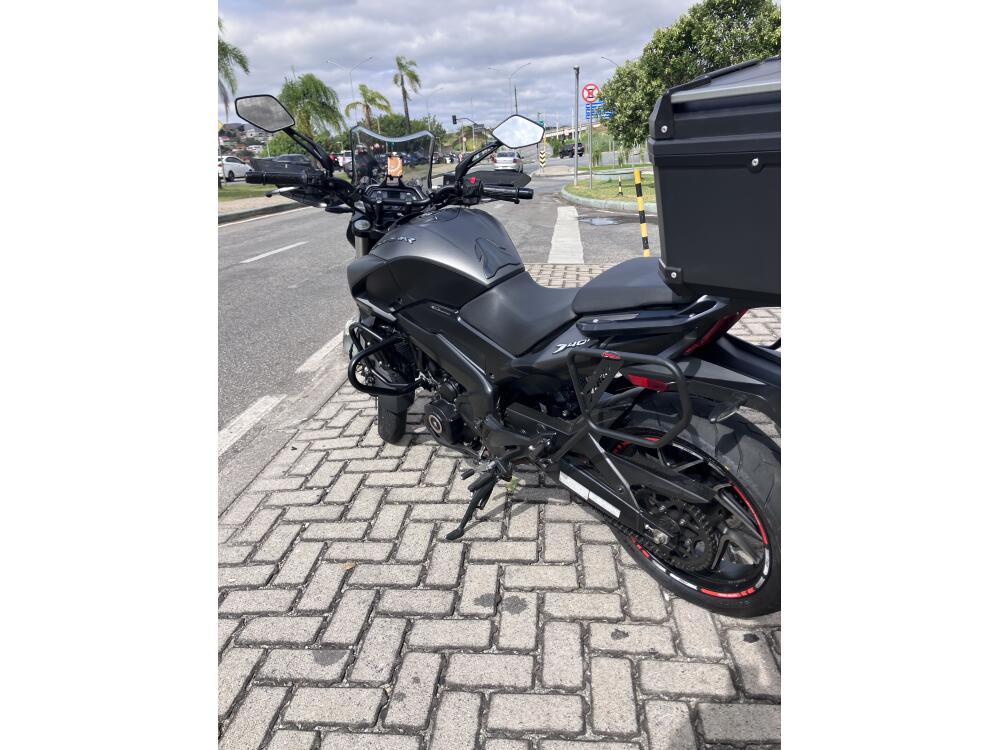 Bajaj Dominar