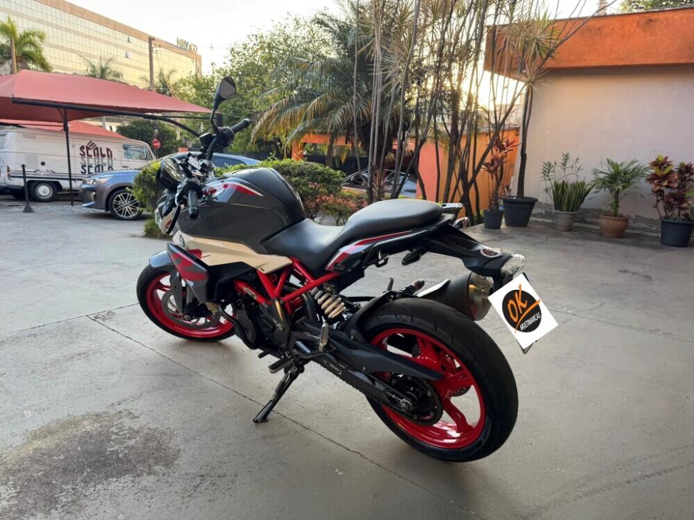 BMW G 310 R