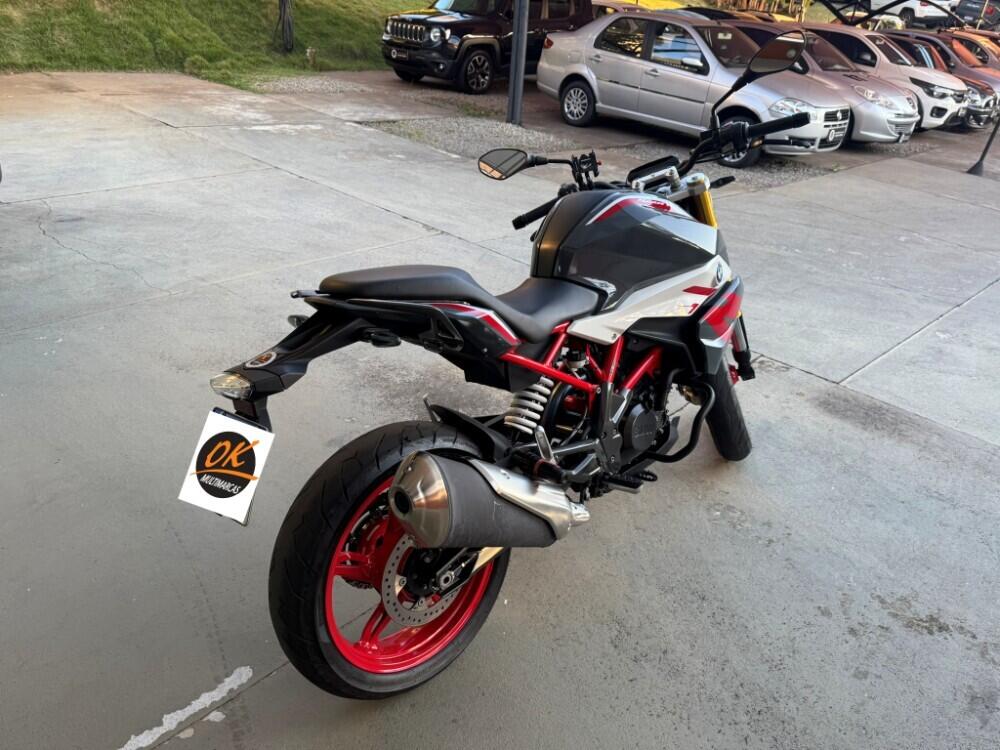 BMW G 310 R