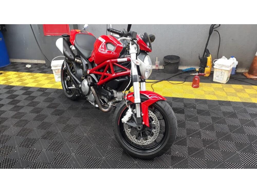 Ducati Monster 796