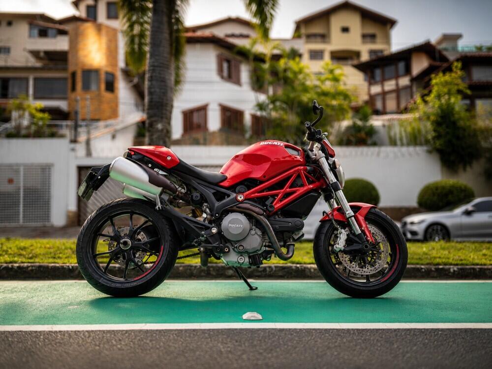 Ducati Monster 796