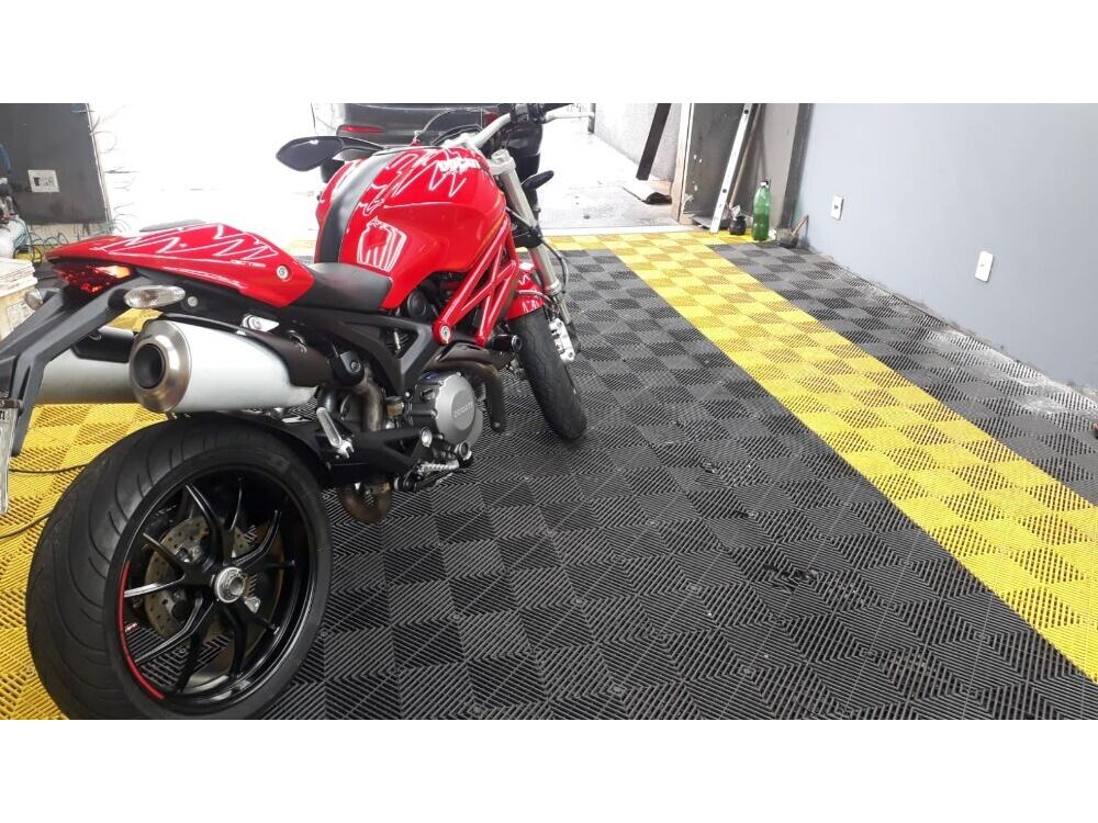 Ducati Monster 796
