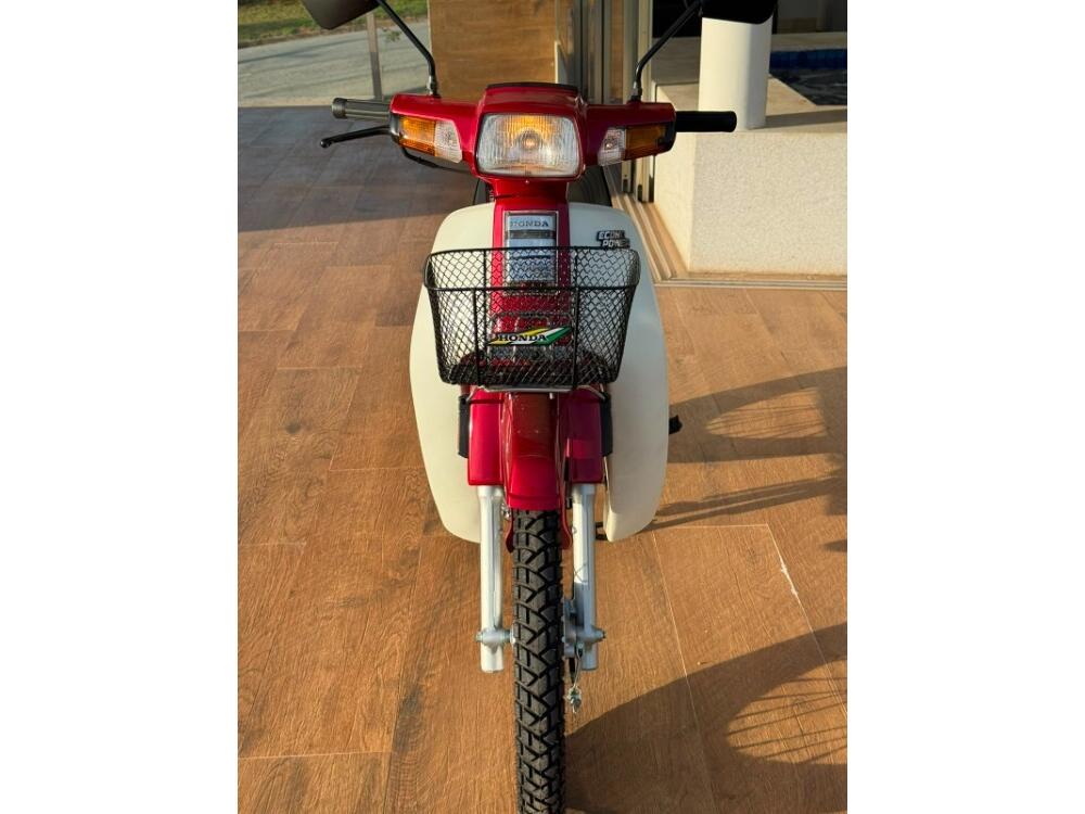 Honda C 100 DREAM