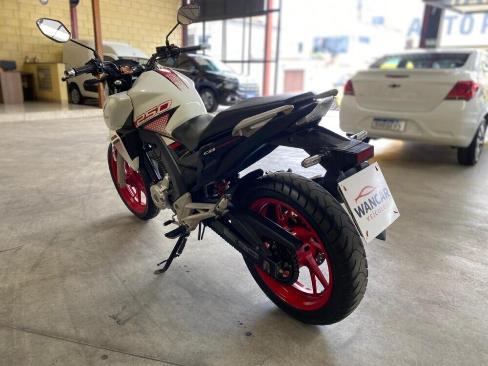 Honda CB 250 F Twister