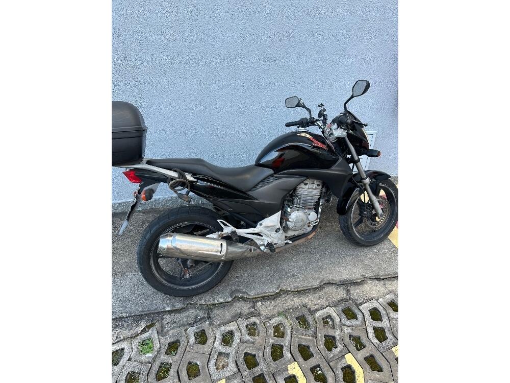 Honda CB 300