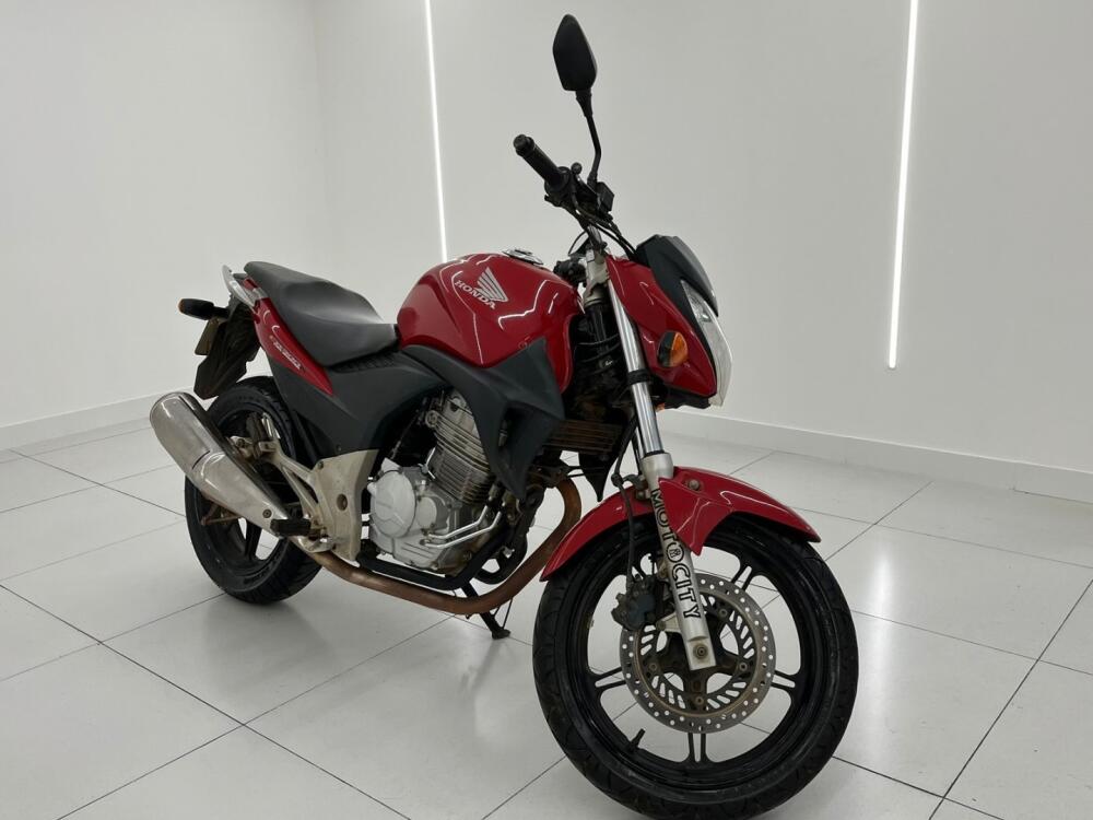 Honda CB 300