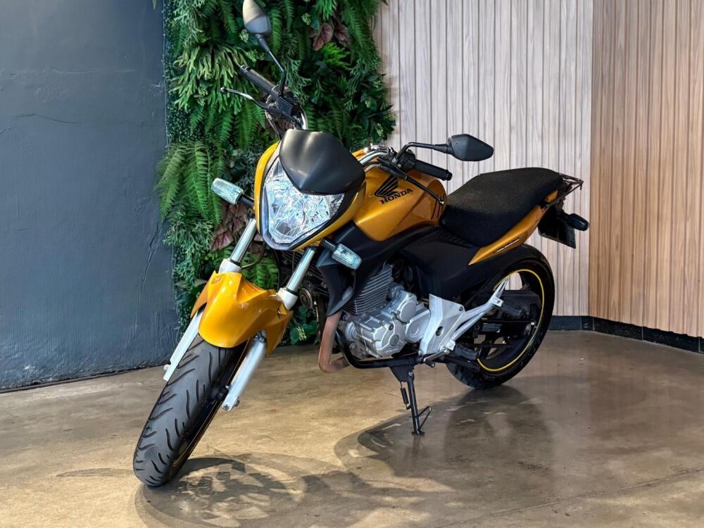Honda CB 300