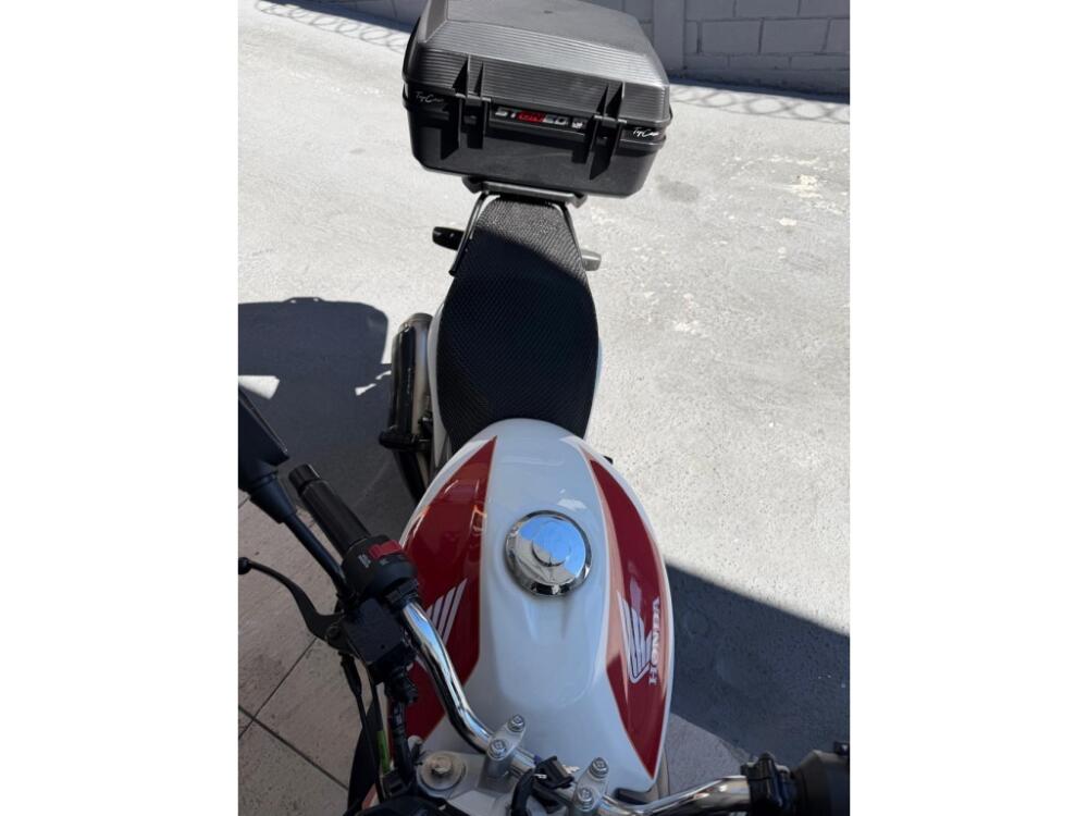 Honda CB 300
