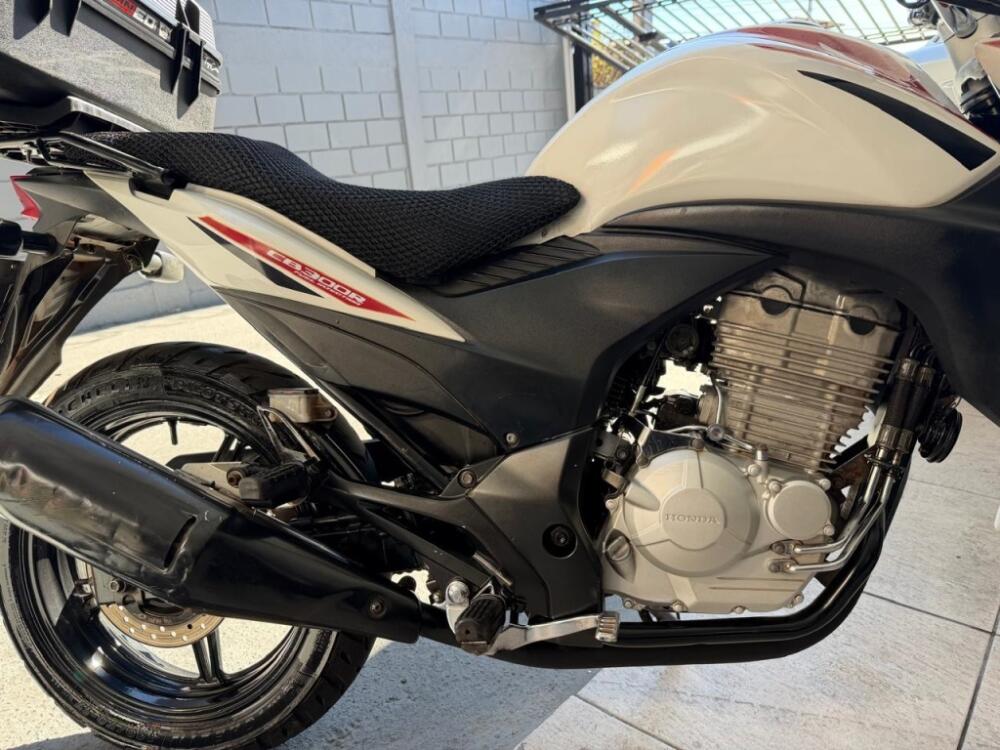 Honda CB 300