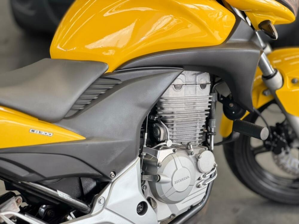 Honda CB 300