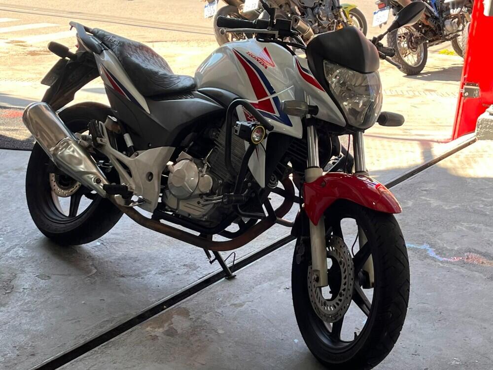 Honda CB 300