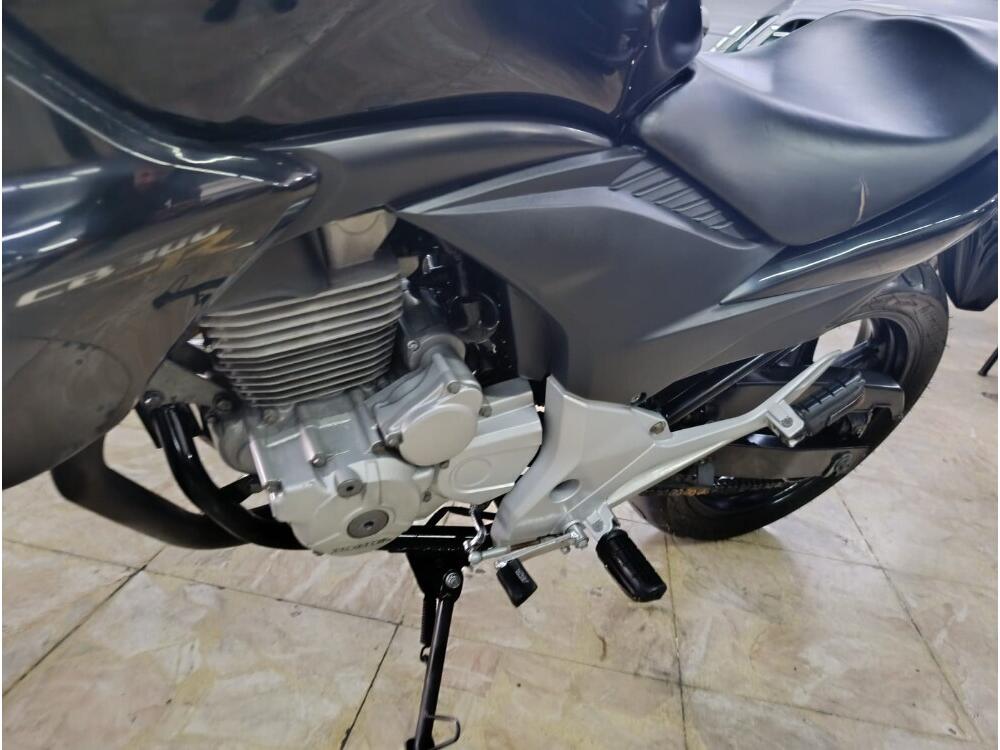 Honda CB 300