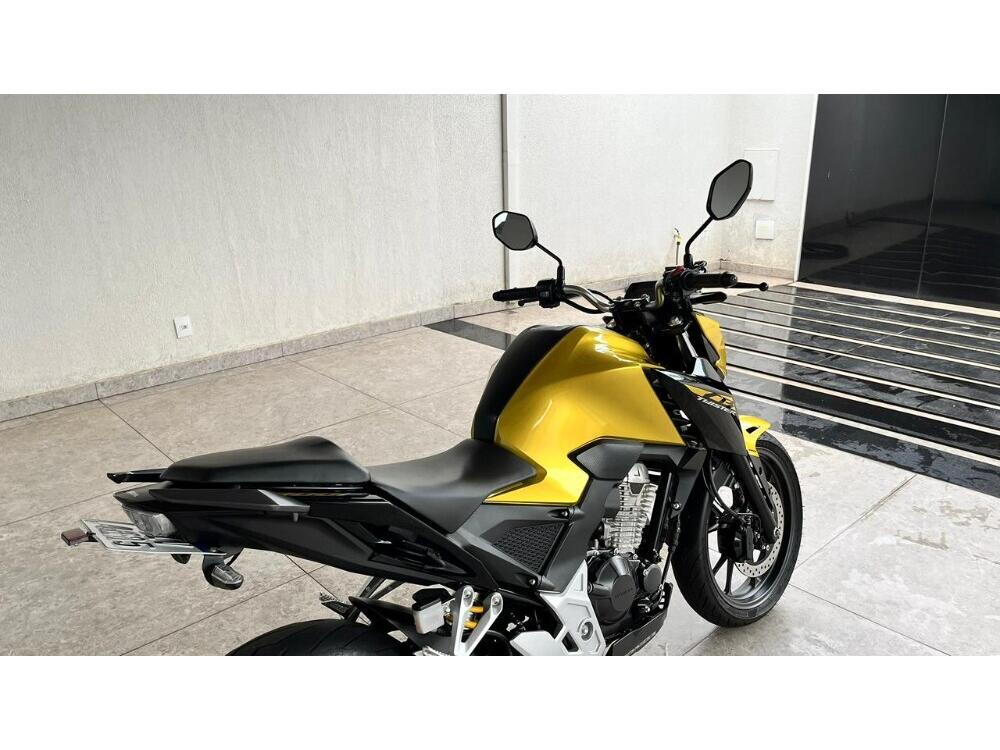 Honda CB 300 F Twister