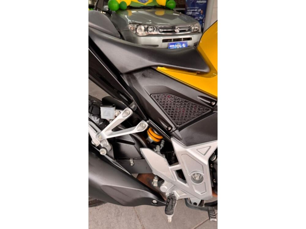 Honda CB 300