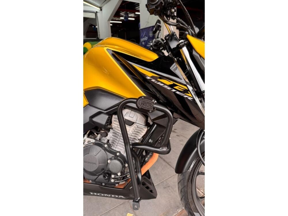 Honda CB 300