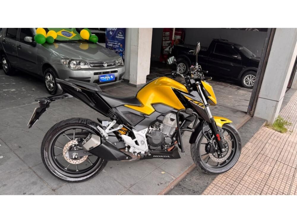 Honda CB 300