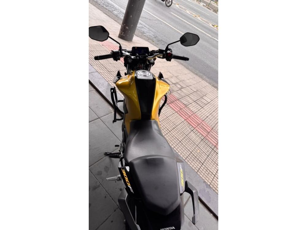 Honda CB 300