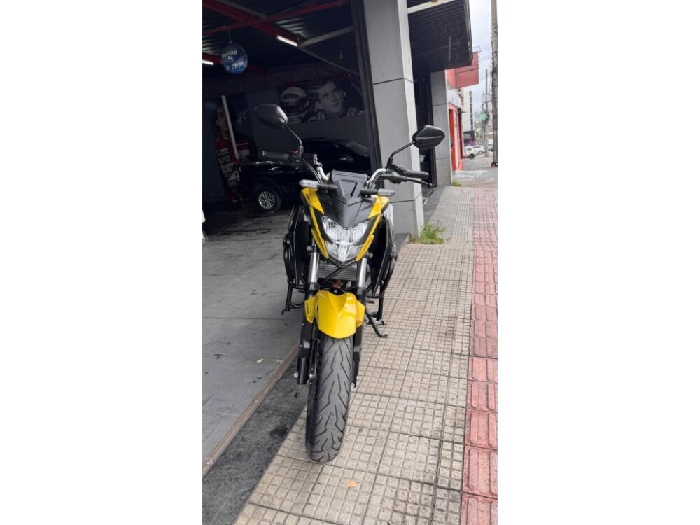 Honda CB 300