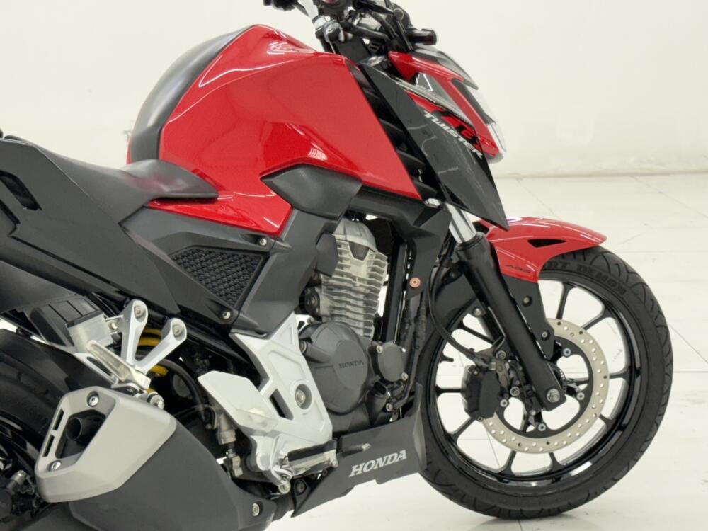 Honda CB 300