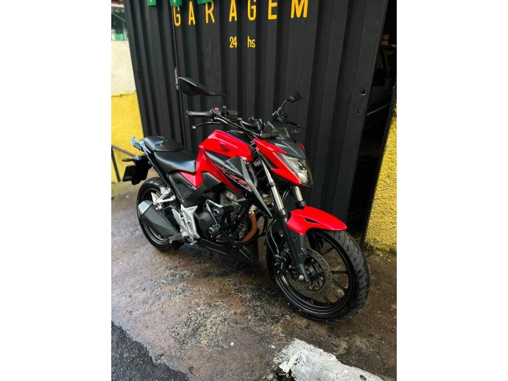 Honda CB 300 F Twister