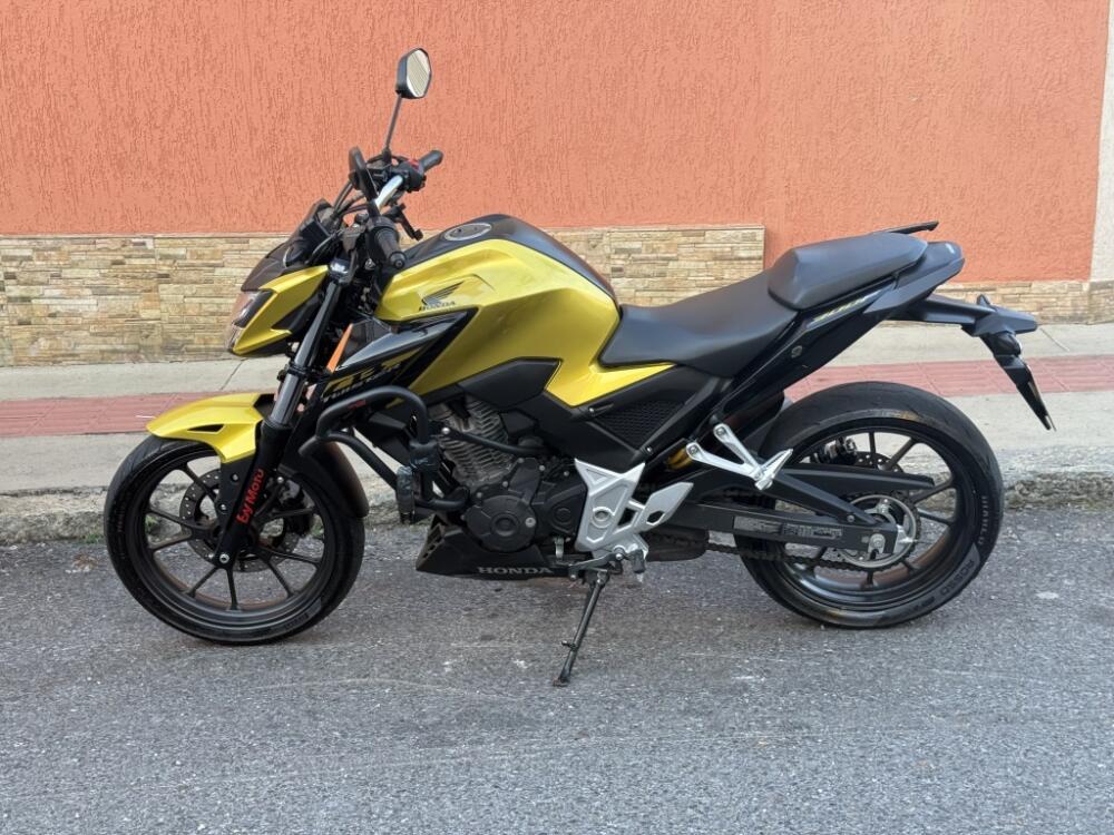Honda CB 300