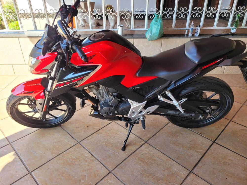 Honda CB 300