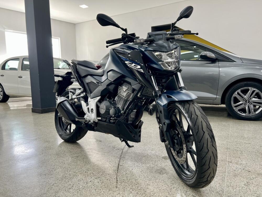 Honda CB 300