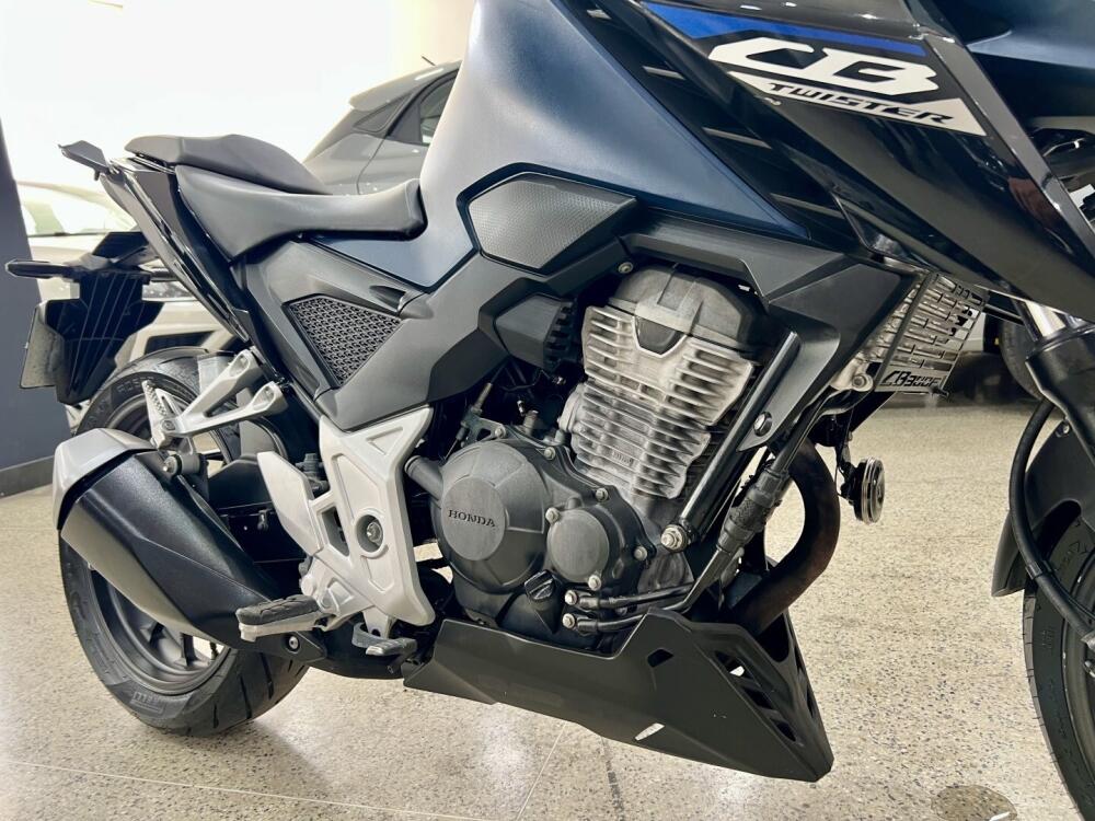 Honda CB 300