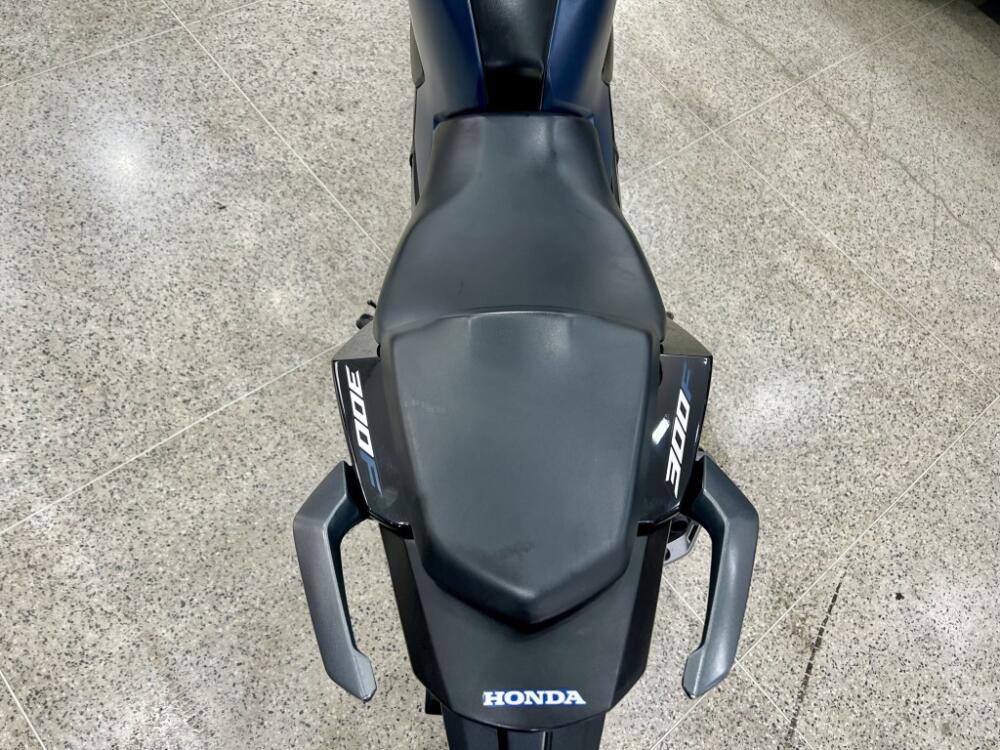 Honda CB 300
