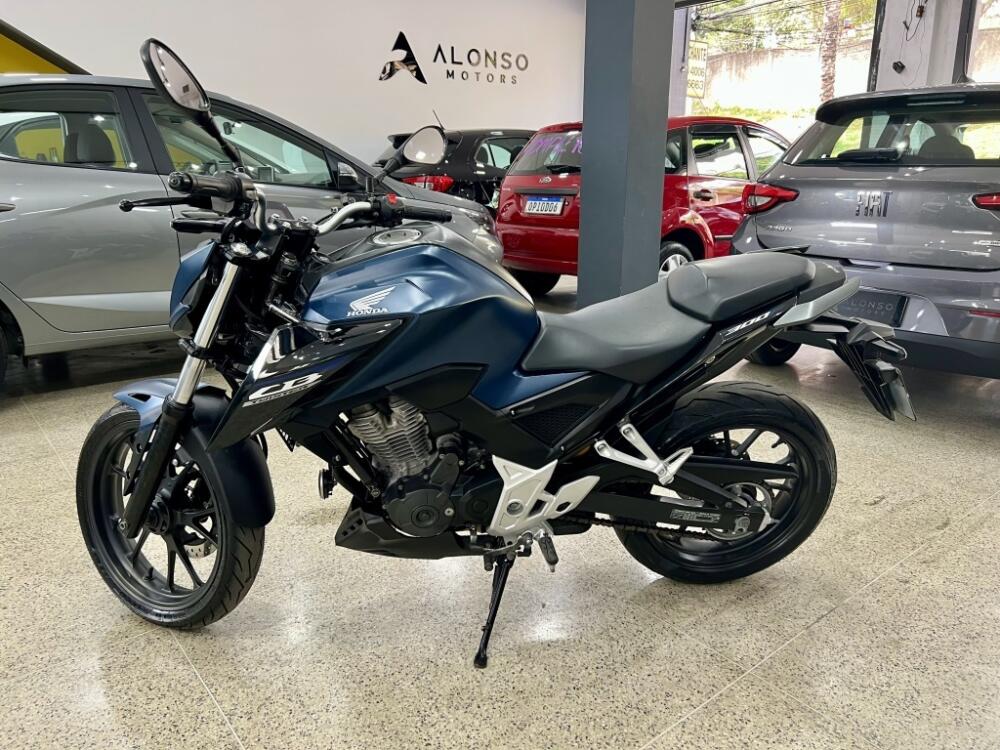 Honda CB 300