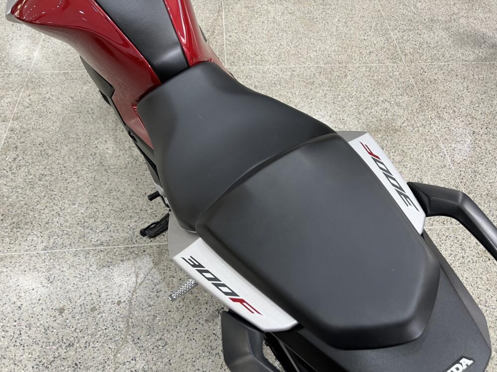 Honda CB 300