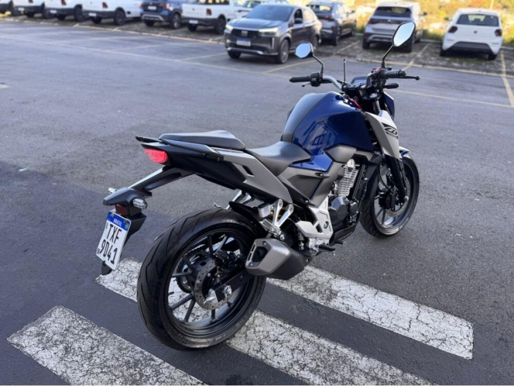 Honda CB 300