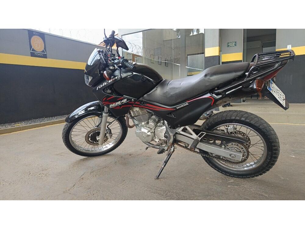 Honda NX4 FALCON