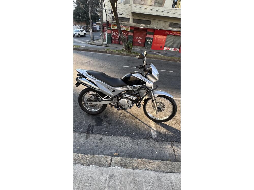 Honda NX4 FALCON