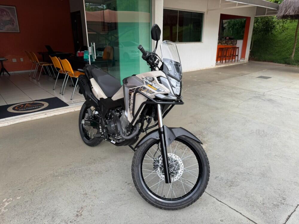 Honda SAHARA 300