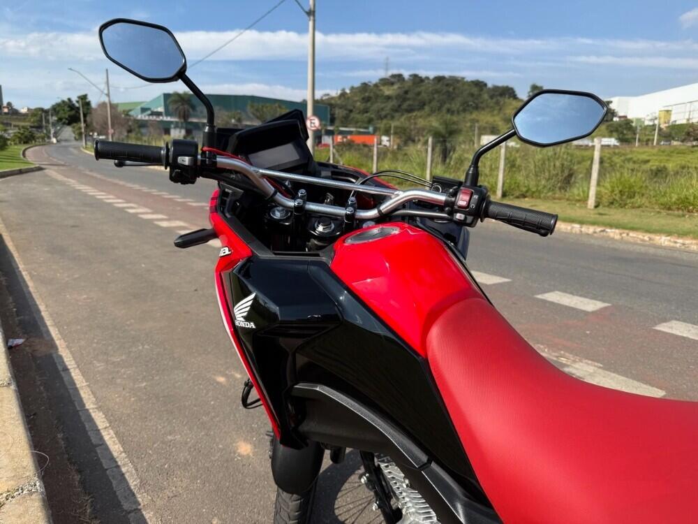 Honda SAHARA 300