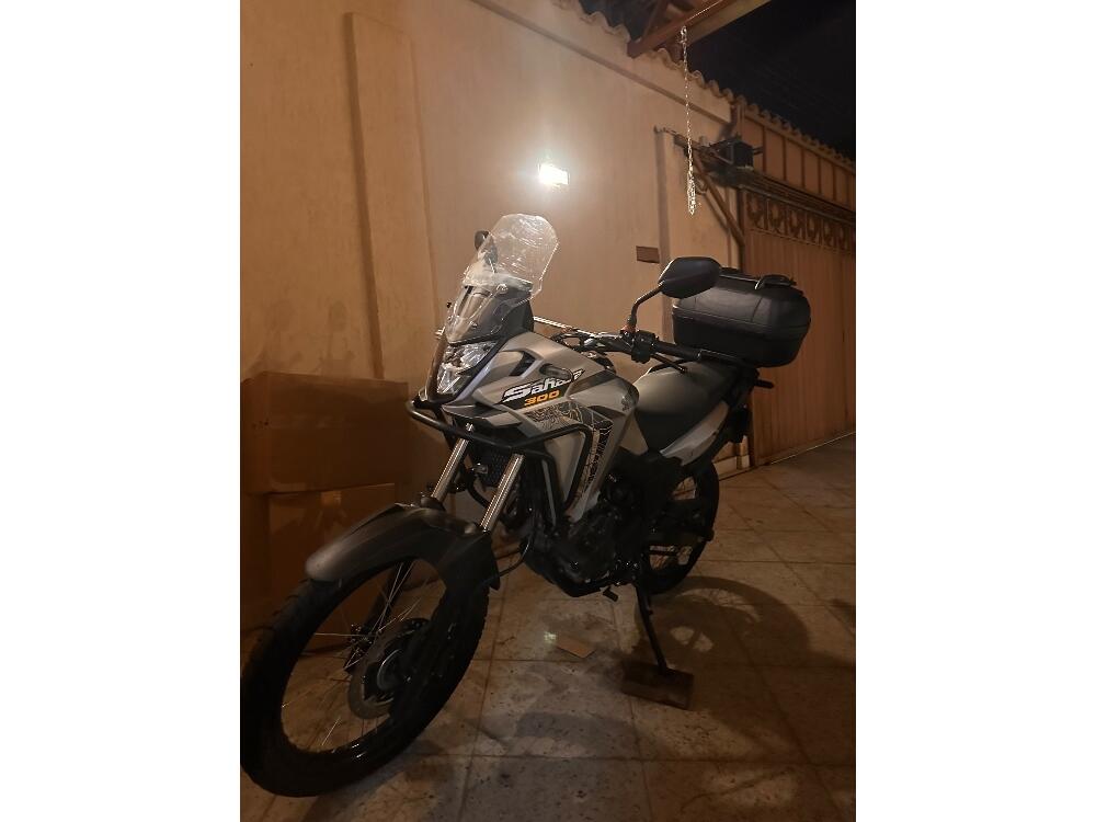 Honda SAHARA 300