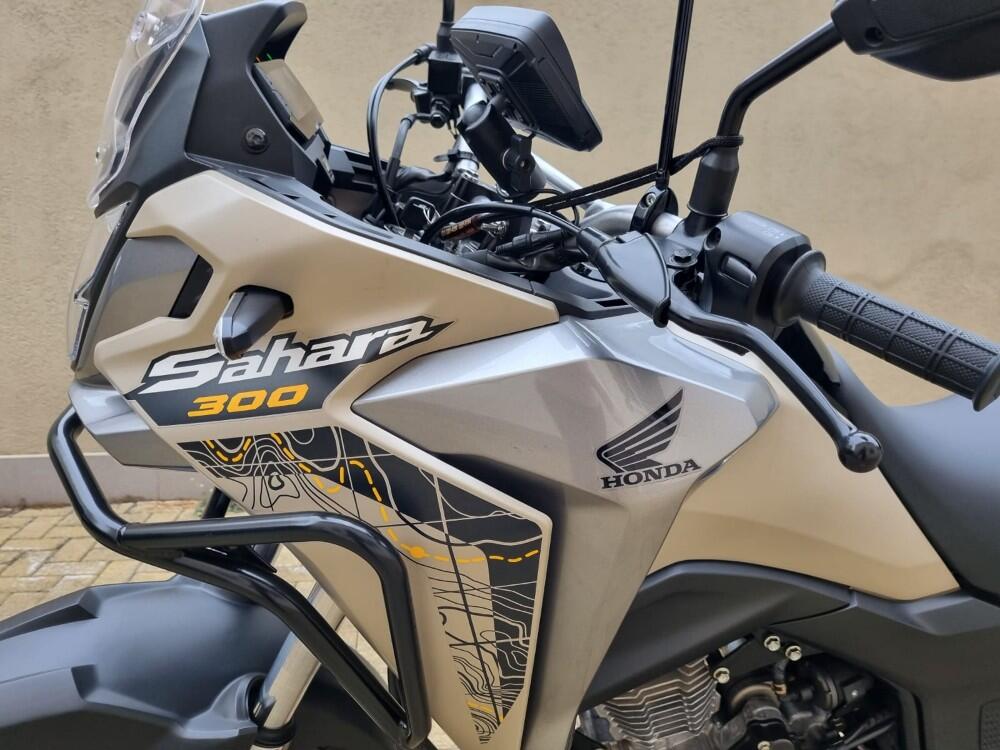 Honda SAHARA 300