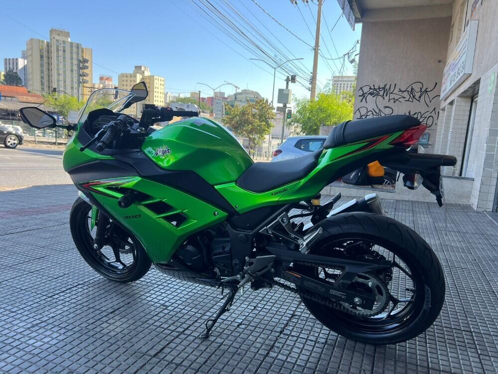 Kawasaki NINJA 300