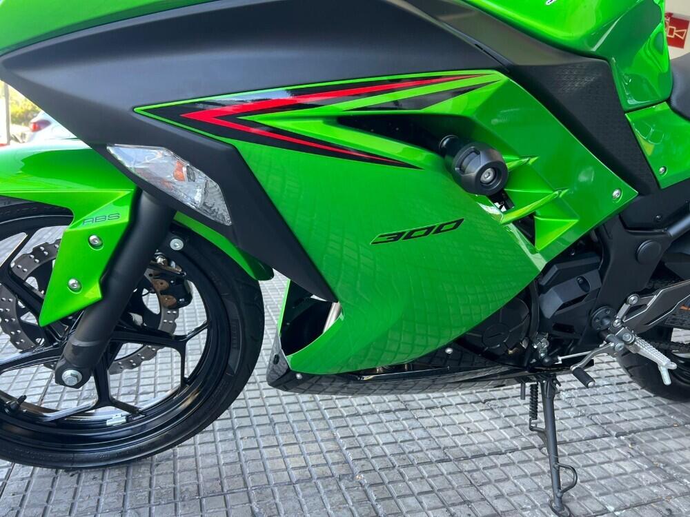 Kawasaki NINJA 300
