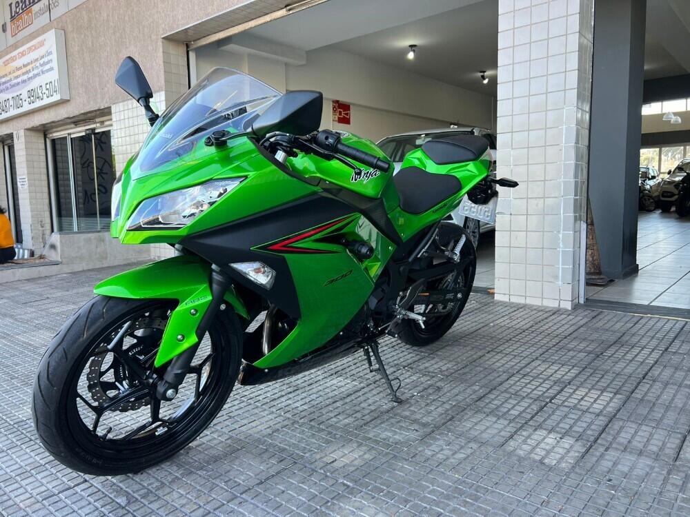 Kawasaki NINJA 300