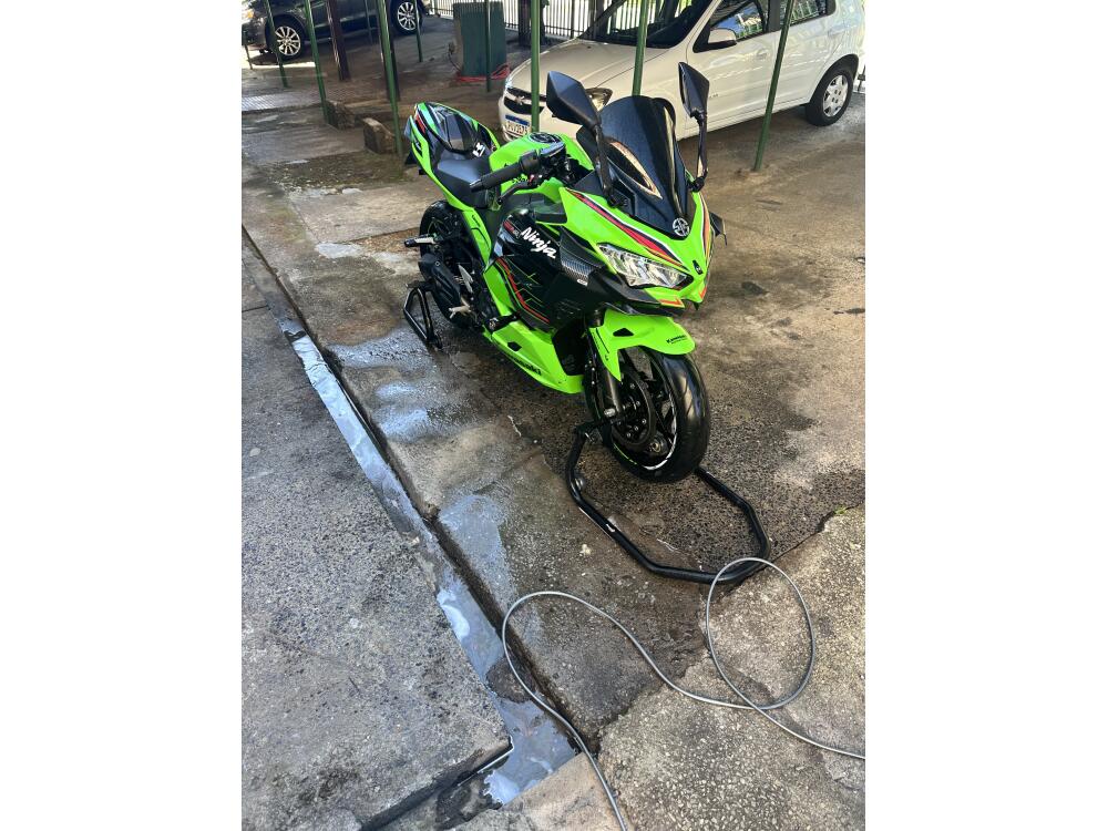 Kawasaki NINJA 400