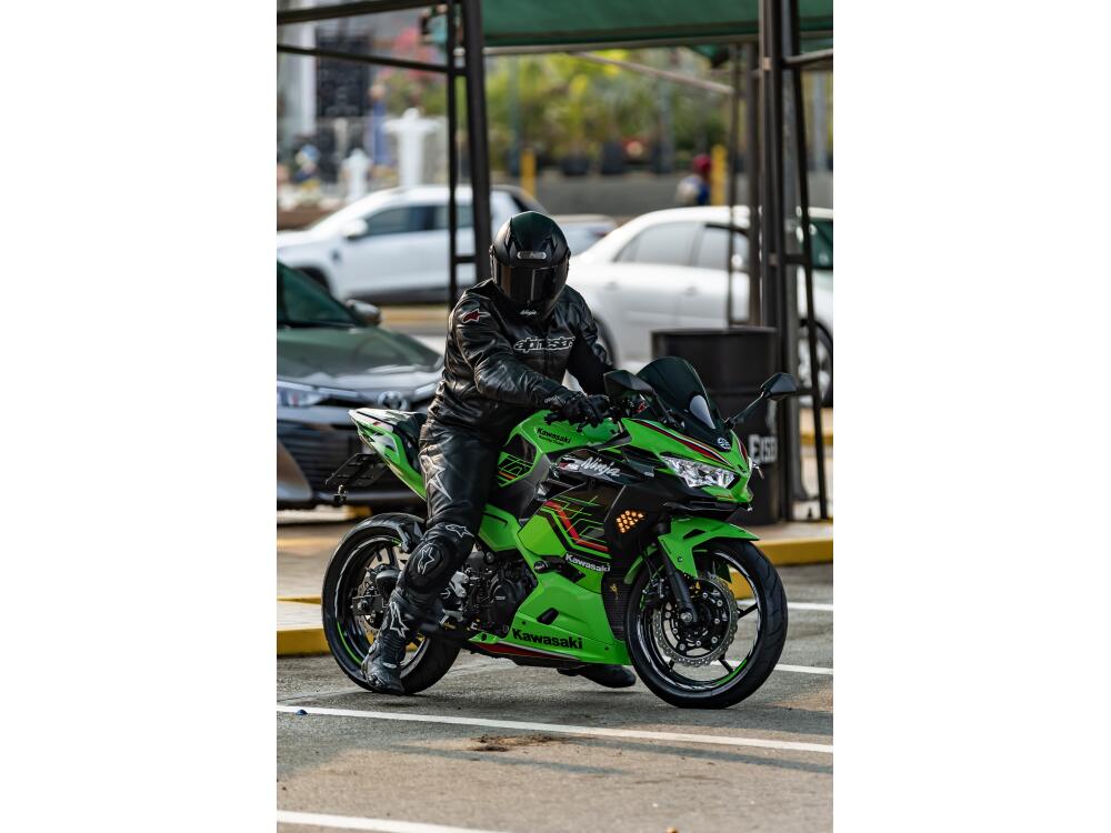 Kawasaki NINJA 400