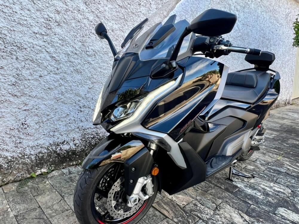 Kymco AK 550