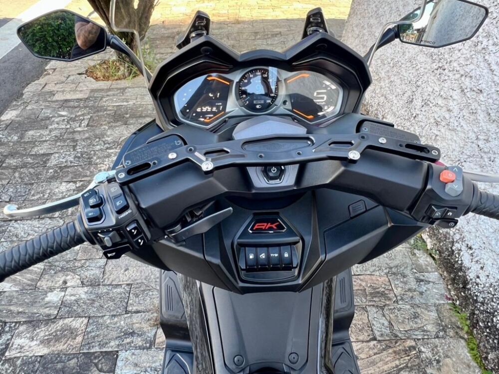 Kymco AK 550