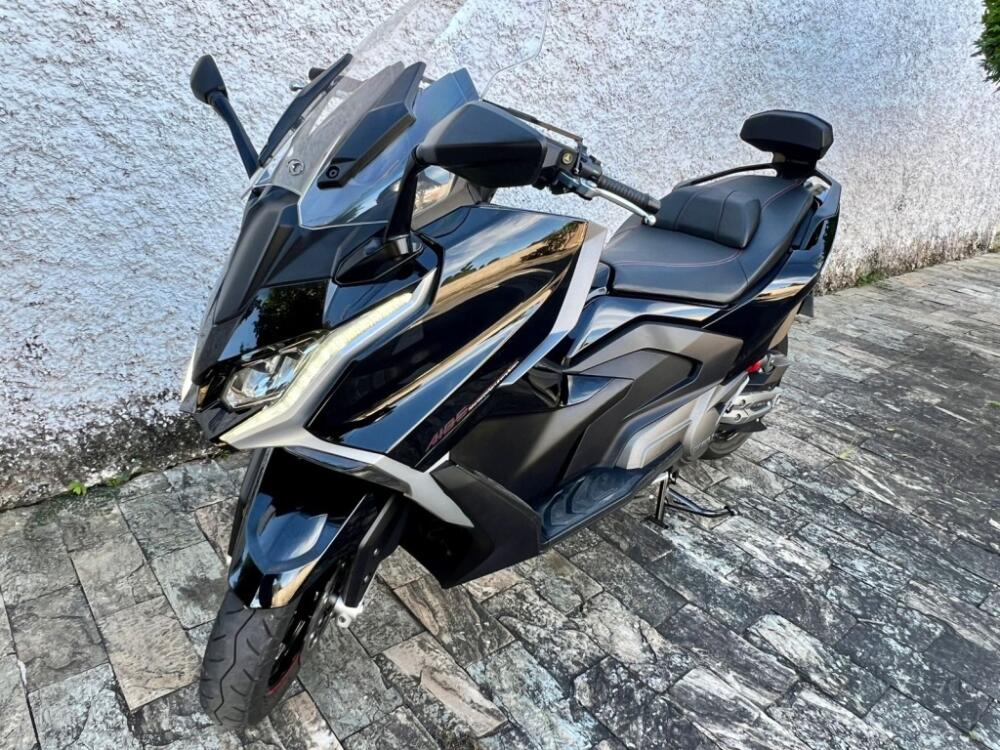 Kymco AK 550