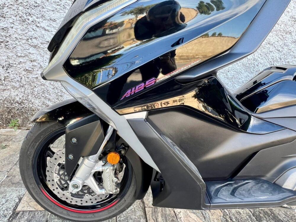 Kymco AK 550
