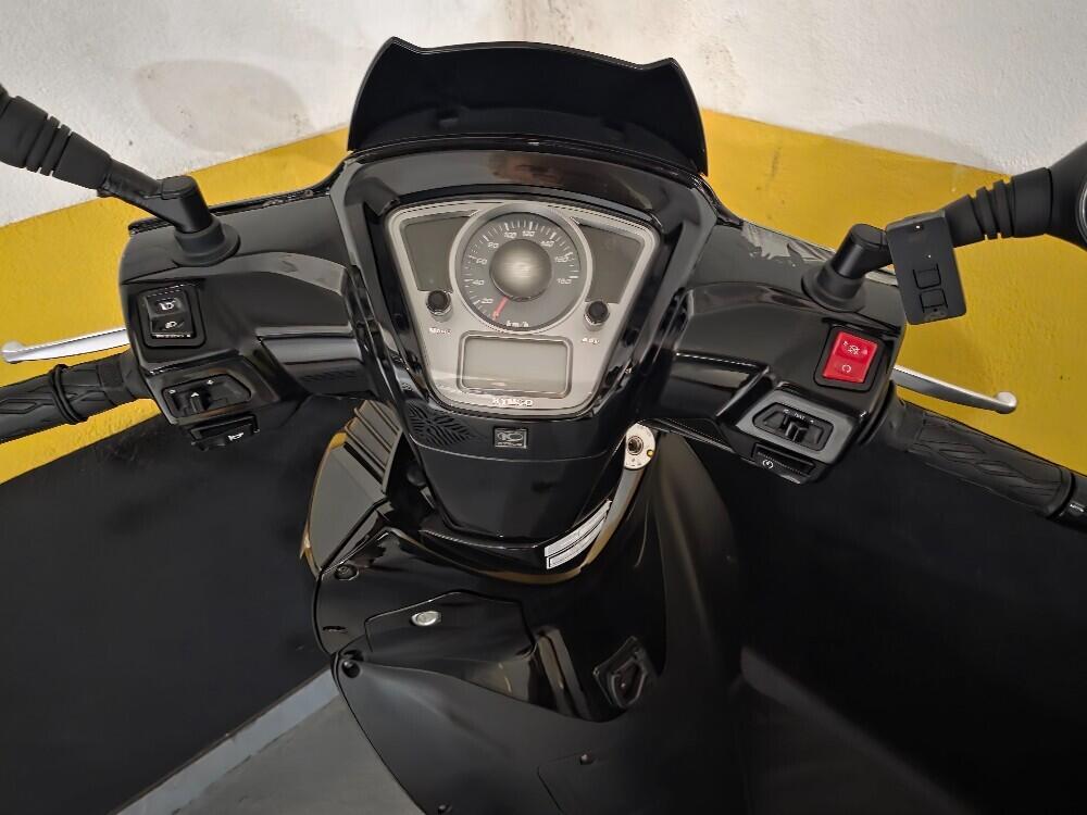 Kymco People 300